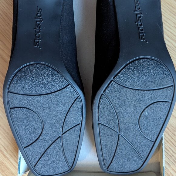 VTG Black Wedge Pumps - Picture 5 of 11